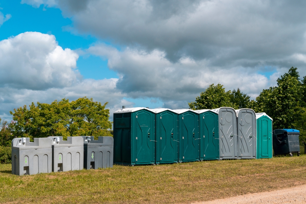 Portable,mobile,toilets,and,plastic,hand,washing,sink,stations,on